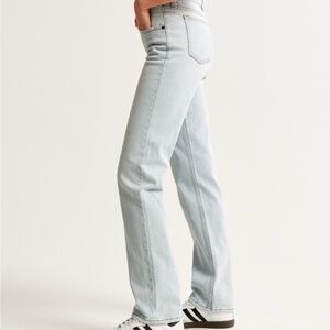 Abercrombie & Fitch 90’s Straight Leg Mid-rise Jeans